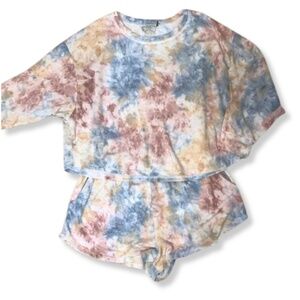 Dress Forum Tie-Dye Sweater/Short Set Small